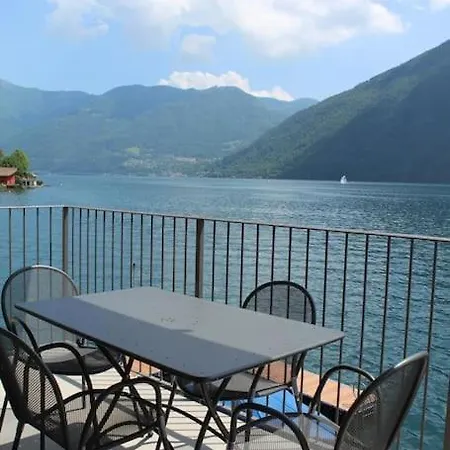 Front * Oria (Como)
