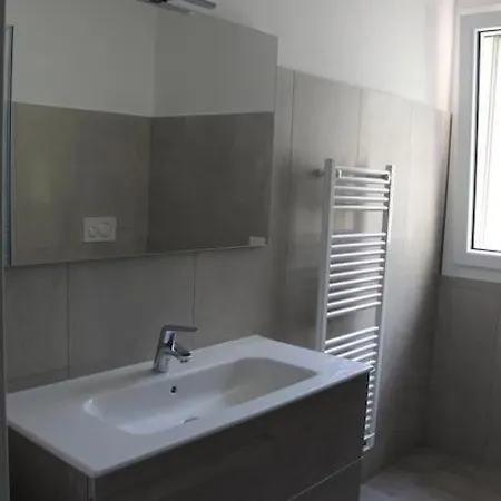 Apartamento Front Oria (Como)